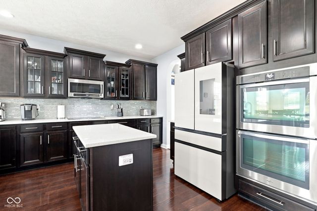 12002 Logan Hunter Trail, Noblesville, IN 46060