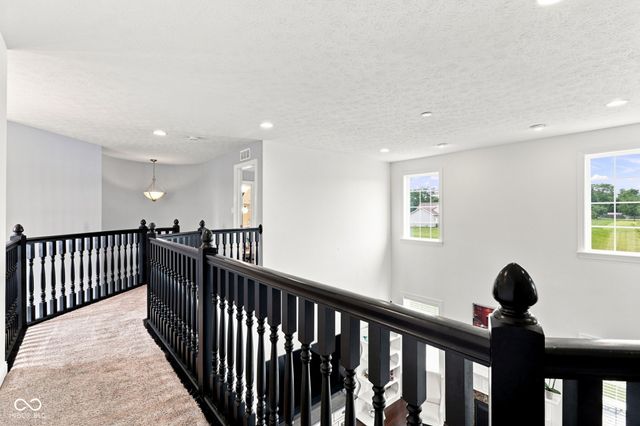 12002 Logan Hunter Trail, Noblesville, IN 46060
