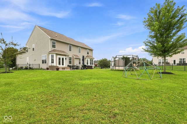 12002 Logan Hunter Trail, Noblesville, IN 46060