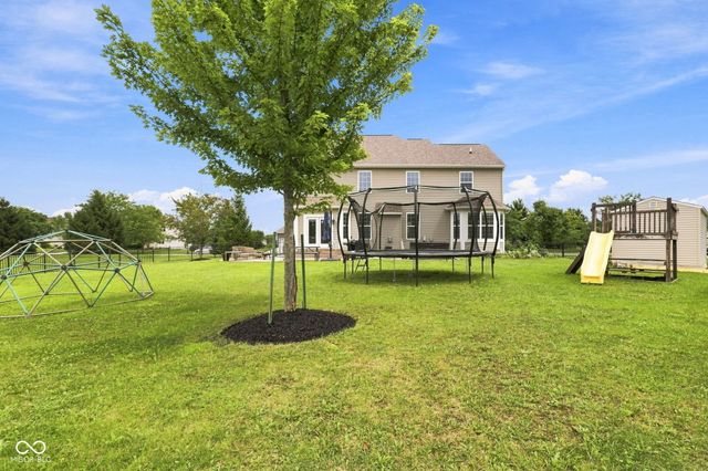 12002 Logan Hunter Trail, Noblesville, IN 46060
