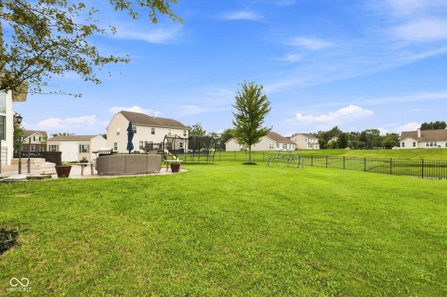 12002 Logan Hunter Trail, Noblesville, IN 46060
