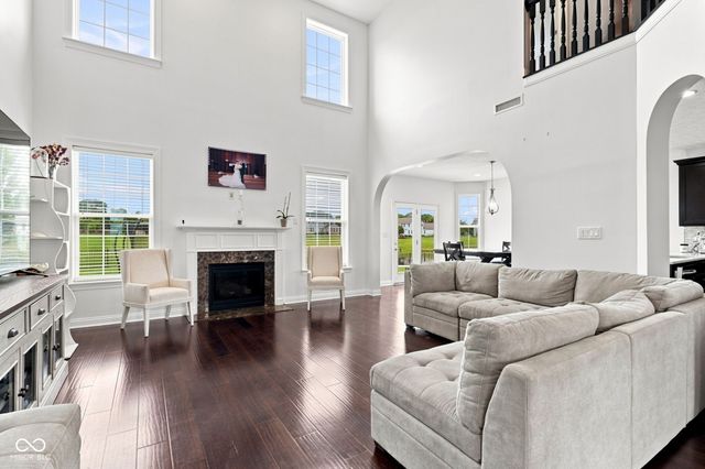 12002 Logan Hunter Trail, Noblesville, IN 46060