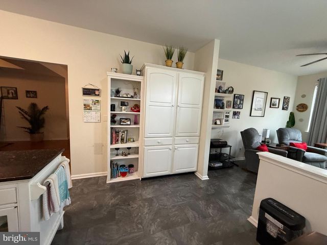 81 PELICAN, Thorofare, NJ 08086