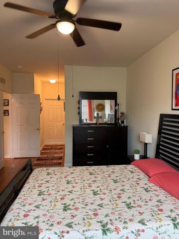 81 PELICAN, Thorofare, NJ 08086