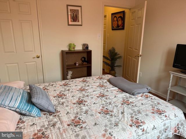 81 PELICAN, Thorofare, NJ 08086
