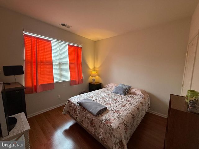 81 PELICAN, Thorofare, NJ 08086