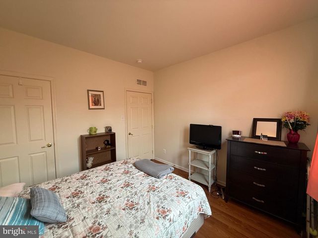 81 PELICAN, Thorofare, NJ 08086