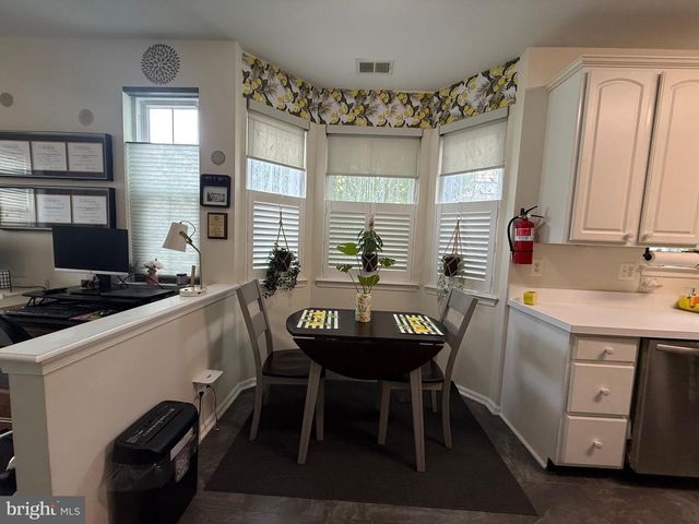 81 PELICAN, Thorofare, NJ 08086