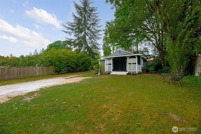 15504 25th Avenue NE, Shoreline, WA 98155