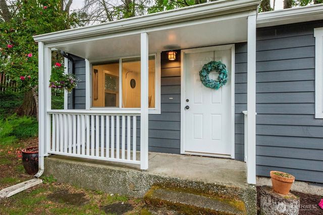 15504 25th Avenue NE, Shoreline, WA 98155