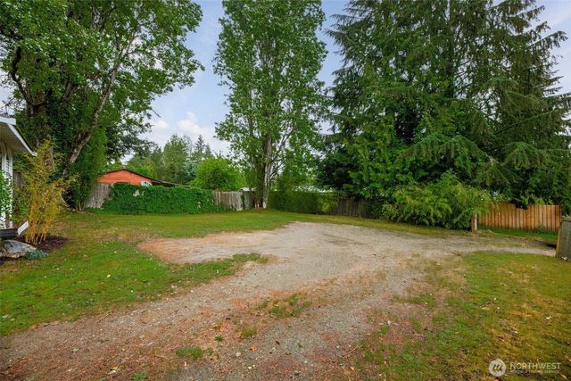 15504 25th Avenue NE, Shoreline, WA 98155