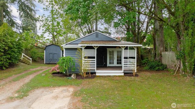 15504 25th Avenue NE, Shoreline, WA 98155