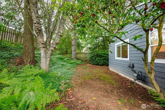 15504 25th Avenue NE, Shoreline, WA 98155