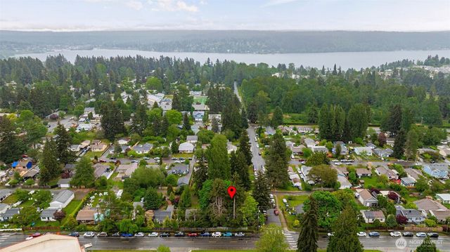 15504 25th Avenue NE, Shoreline, WA 98155