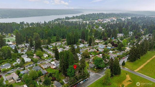 15504 25th Avenue NE, Shoreline, WA 98155