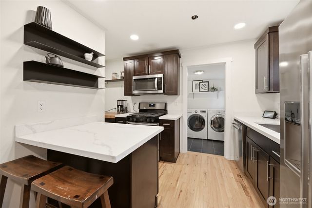 15504 25th Avenue NE, Shoreline, WA 98155