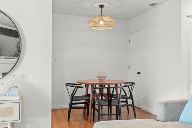 4756 67th St, Sacramento, CA 95820