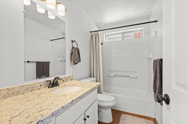 4756 67th St, Sacramento, CA 95820