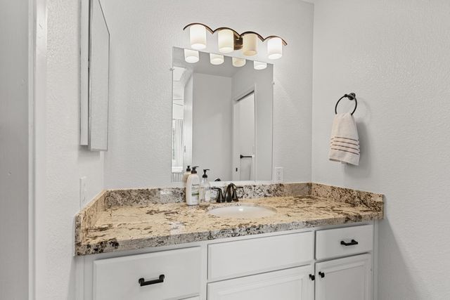 4756 67th St, Sacramento, CA 95820