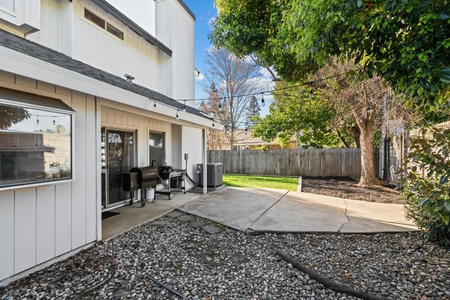 4756 67th St, Sacramento, CA 95820