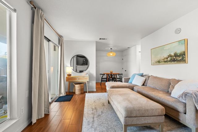 4756 67th St, Sacramento, CA 95820