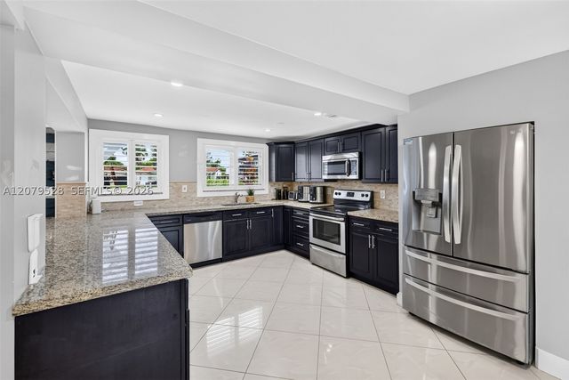 2518 Tortugas Ln, Fort Lauderdale, FL 33312