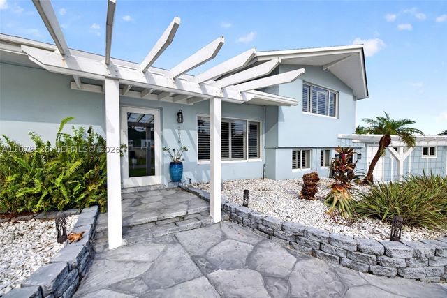 2518 Tortugas Ln, Fort Lauderdale, FL 33312