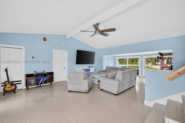 2518 Tortugas Ln, Fort Lauderdale, FL 33312