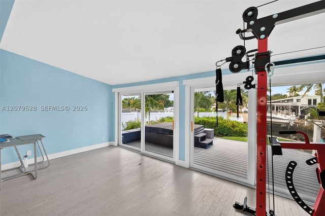 2518 Tortugas Ln, Fort Lauderdale, FL 33312