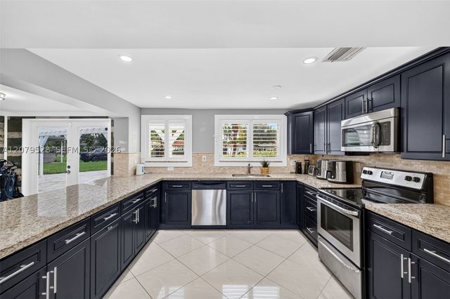 2518 Tortugas Ln, Fort Lauderdale, FL 33312