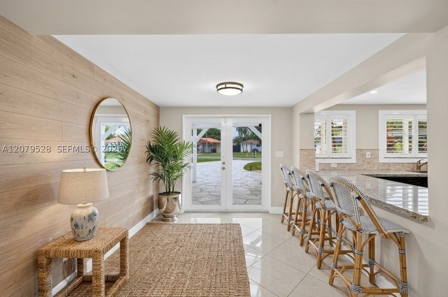 2518 Tortugas Ln, Fort Lauderdale, FL 33312