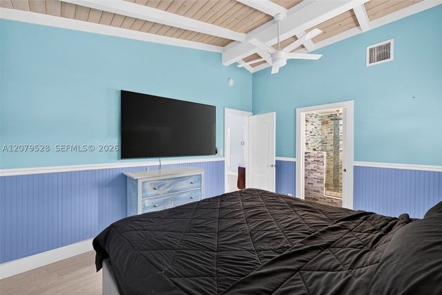 2518 Tortugas Ln, Fort Lauderdale, FL 33312
