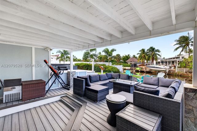 2518 Tortugas Ln, Fort Lauderdale, FL 33312
