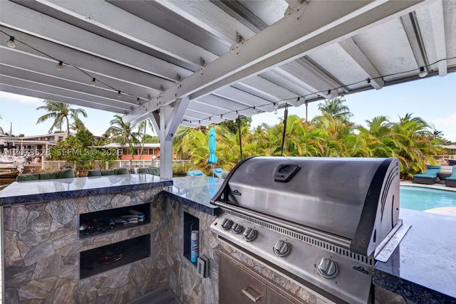 2518 Tortugas Ln, Fort Lauderdale, FL 33312
