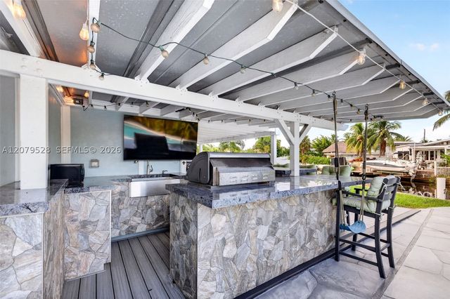 2518 Tortugas Ln, Fort Lauderdale, FL 33312