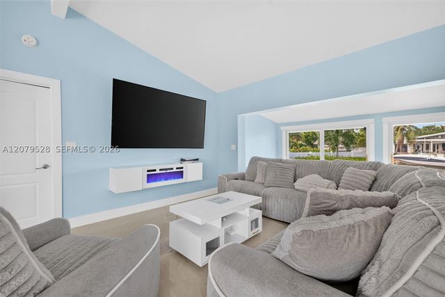 2518 Tortugas Ln, Fort Lauderdale, FL 33312