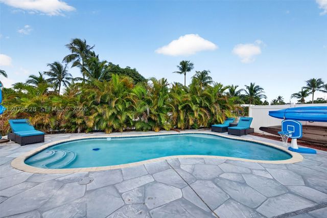 2518 Tortugas Ln, Fort Lauderdale, FL 33312