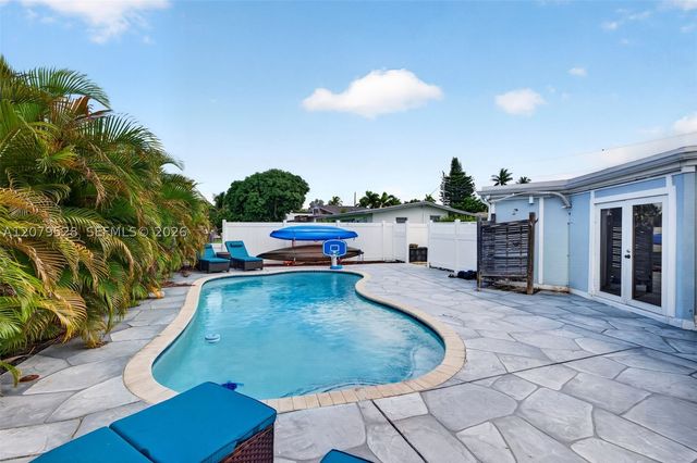 2518 Tortugas Ln, Fort Lauderdale, FL 33312