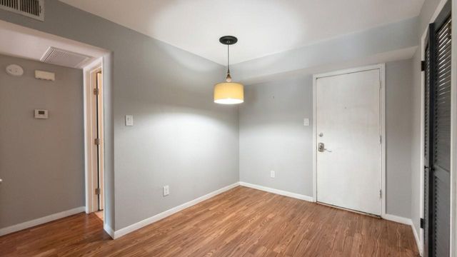 4647 Wild Indigo Street 354, Houston, TX 77027