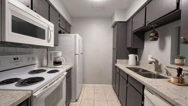 4647 Wild Indigo Street 354, Houston, TX 77027
