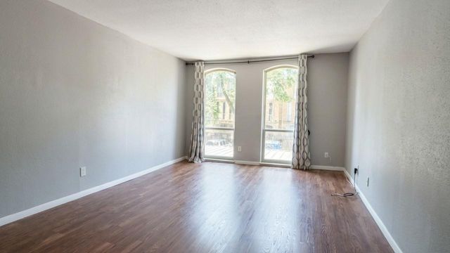 4647 Wild Indigo Street 354, Houston, TX 77027