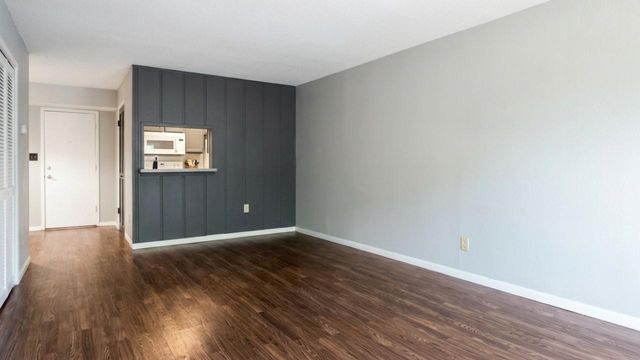4647 Wild Indigo Street 354, Houston, TX 77027
