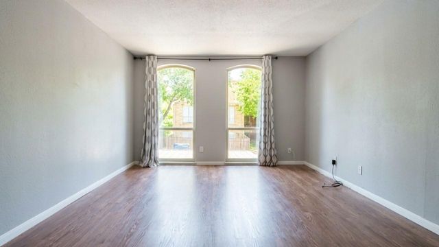 4647 Wild Indigo Street 354, Houston, TX 77027