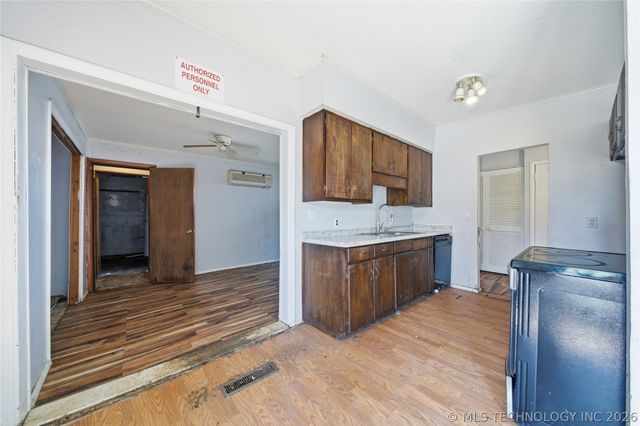 7876 E Latimer Place, Tulsa, OK 74115