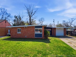 7876 E Latimer Place, Tulsa, OK 74115