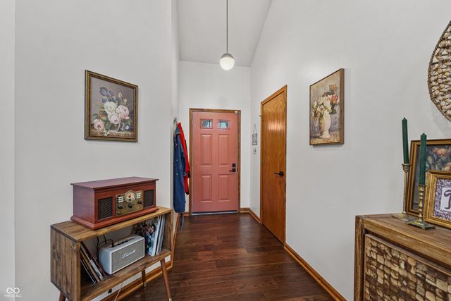 674 S Windmill Trail, Greenwood, IN 46142