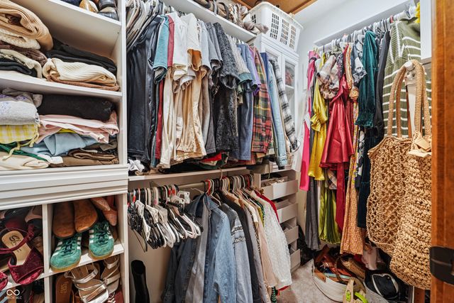 674 S Windmill Trail, Greenwood, IN 46142