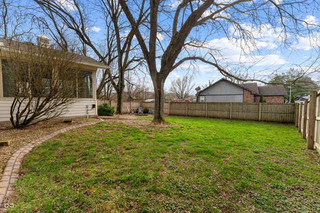 674 S Windmill Trail, Greenwood, IN 46142