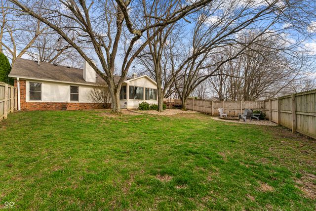 674 S Windmill Trail, Greenwood, IN 46142