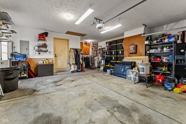 674 S Windmill Trail, Greenwood, IN 46142